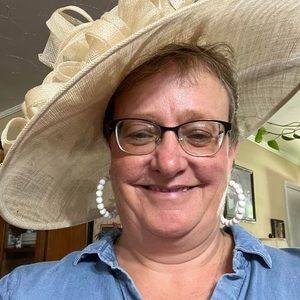 Meet your Posher, Beth